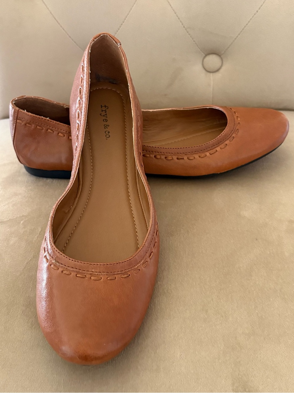 Women’s FRYE AND CO. Chestnut Colored Ballet Flats w/ Stitching Detail, Sz 8.5
